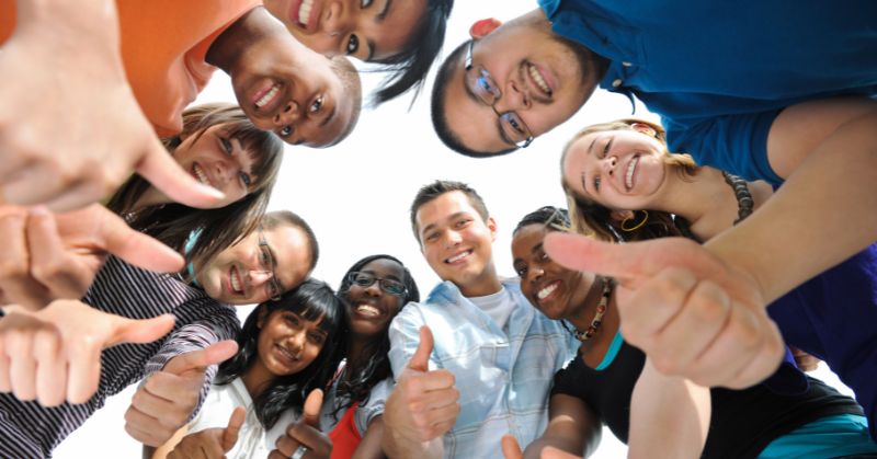 צעירים מגוונים