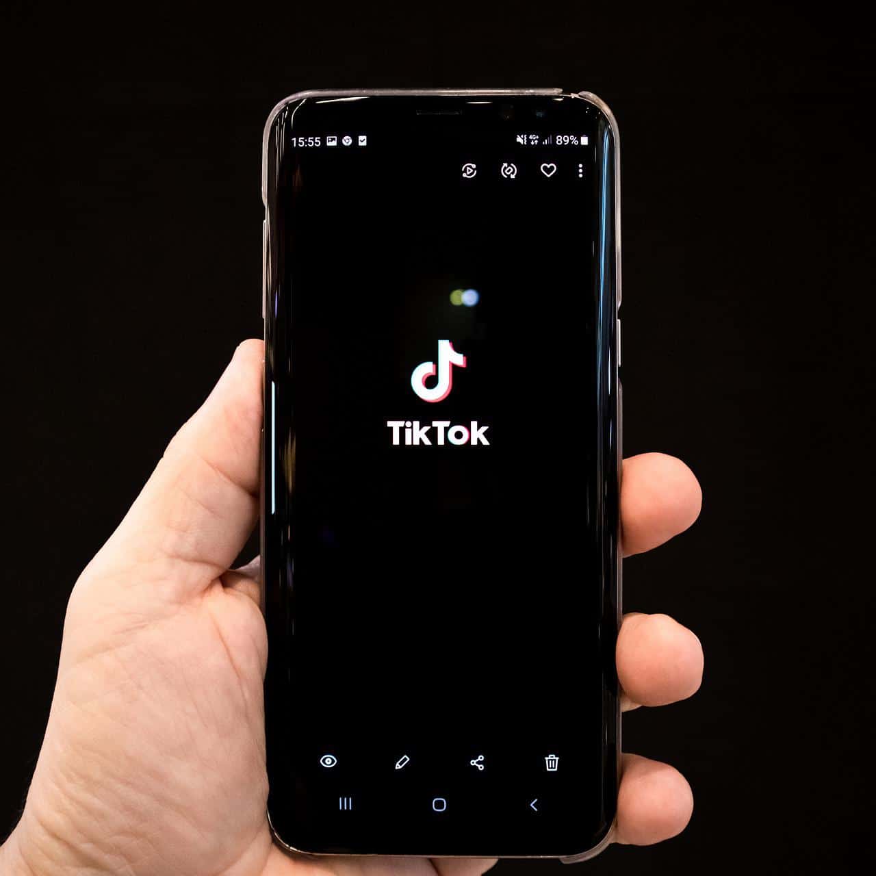 איך להזמין מפעיל ליום הולדת טיקטוק אונליין?