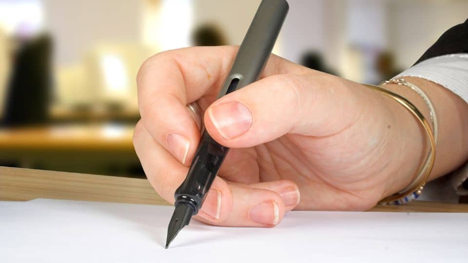 5 הסמכות שצריך בהן חתימת אפוסטיל